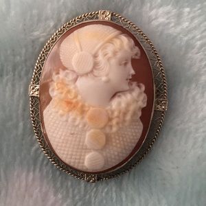 Cameo pin